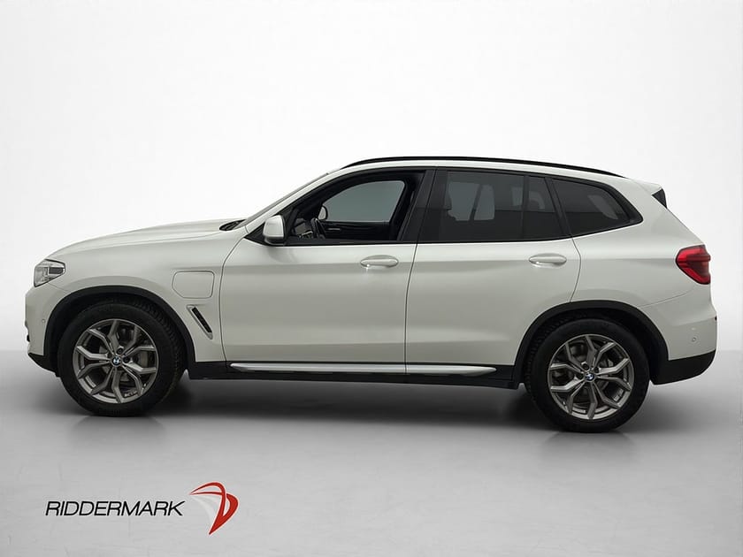 Bild 4 av BMW X3 xDrive30e xDrive 30e 292hk Cockpit HiFi Kamera Rattvärme