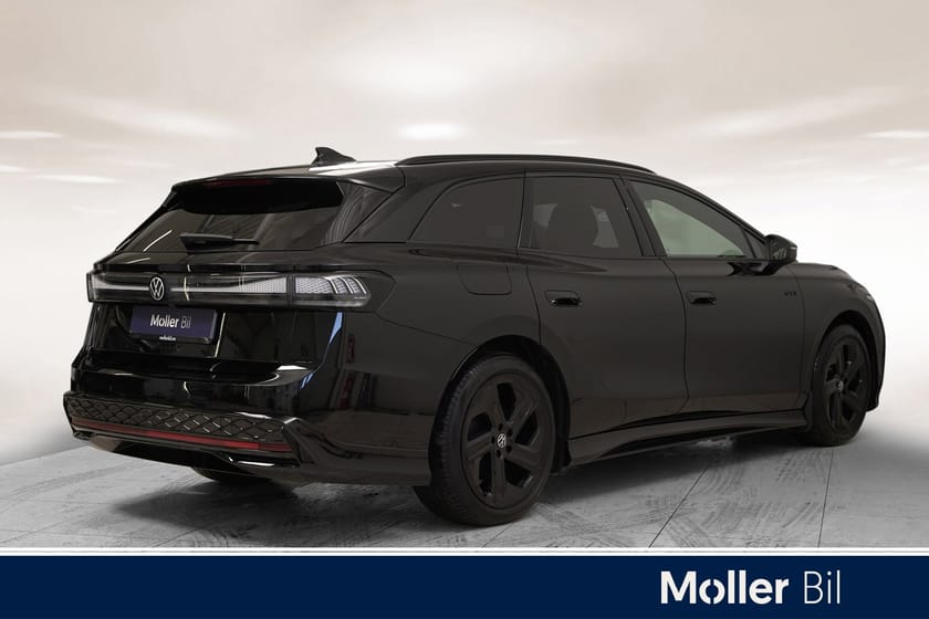 Bilde 2 av Volkswagen ID.7 GTX Tourer