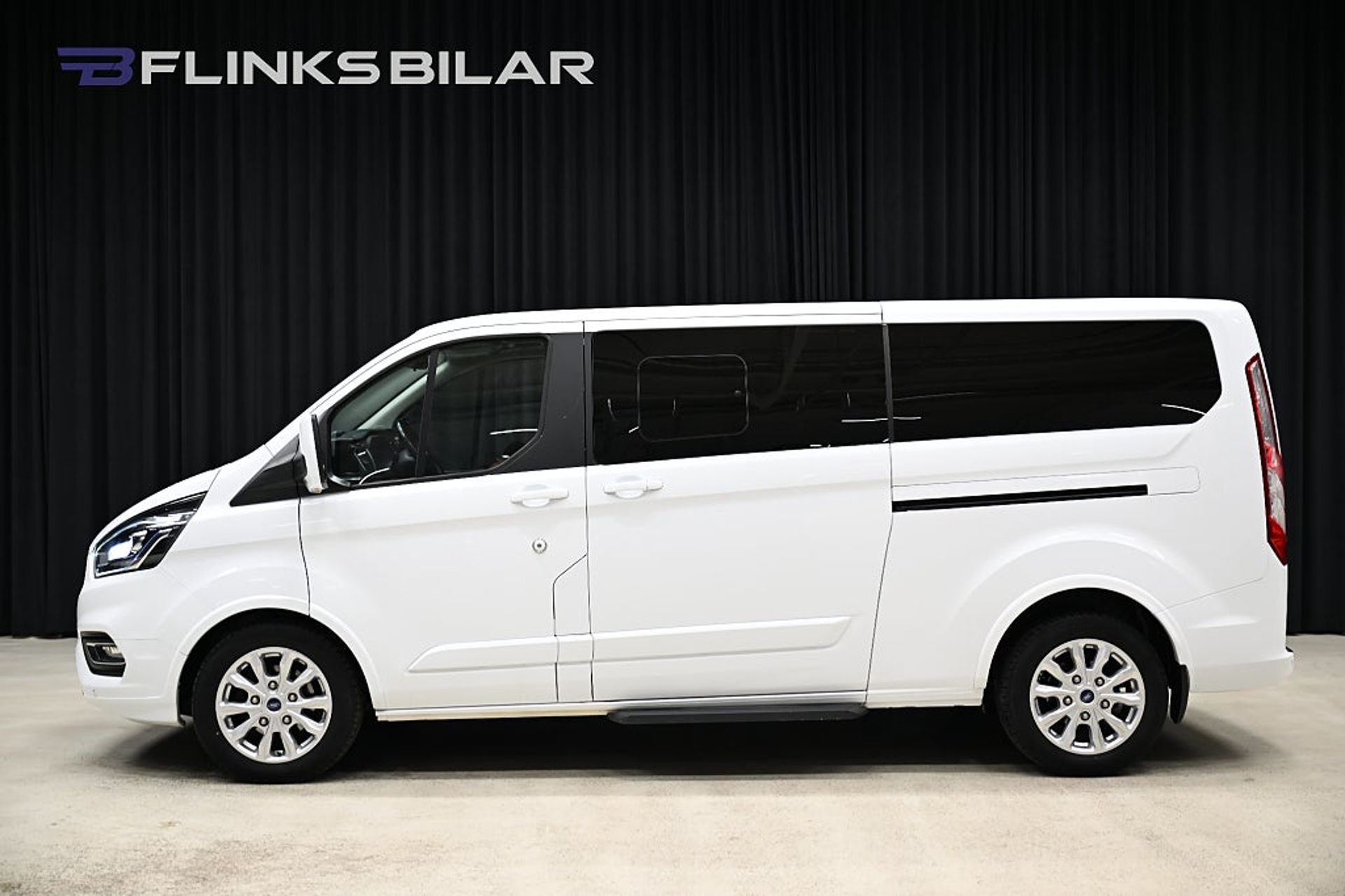 Ford Tourneo Custom 2021, kuva 2/10