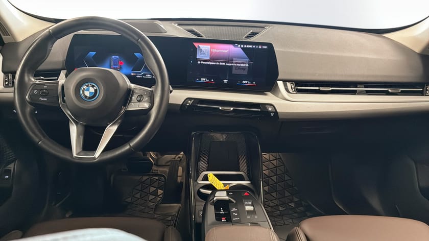 Bild 4 av BMW X1 xDrive25e Driving Assist+ 360° Kamera H/K El Stolar Dragkrok