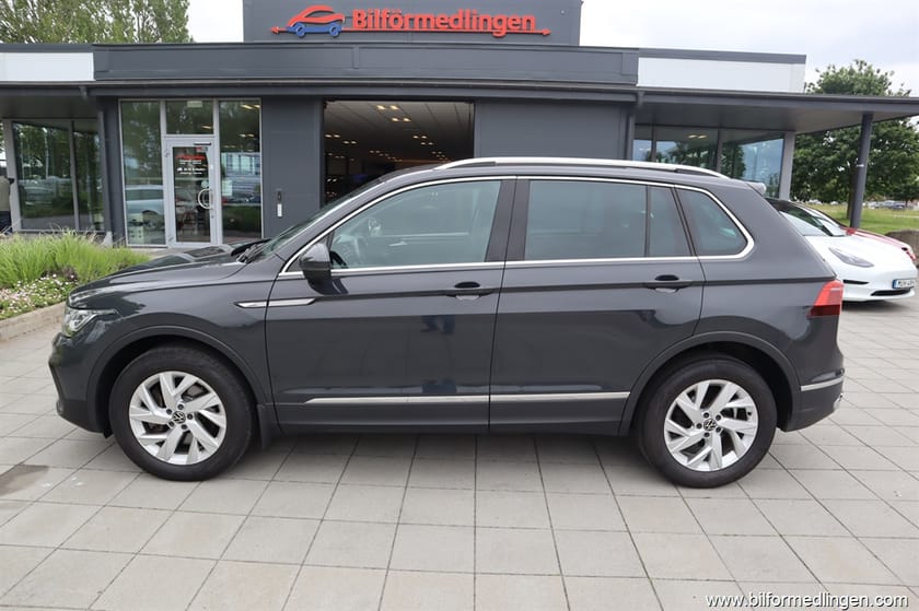 Bild 1 av Volkswagen Tiguan 2.0 TDI 4Motion 200hk Aut Momsbil Elegance Drag 1 Ägare