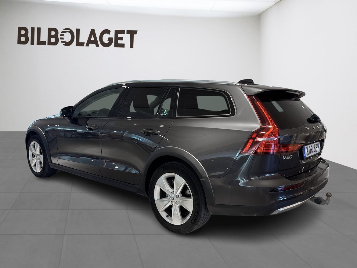 Volvo V60 2023 - miniatyr 3