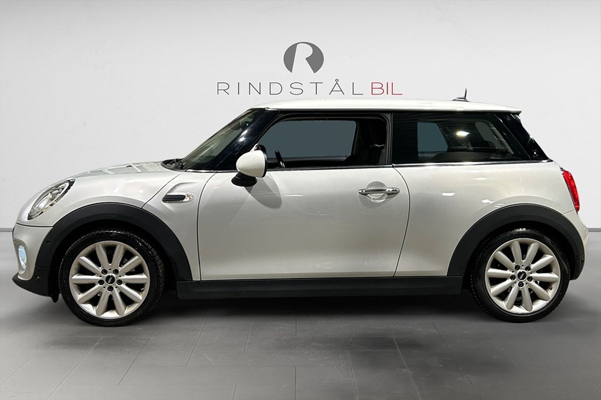 MINI Cooper 3-dörrars 136 HK AUT 2016, bild 4/10