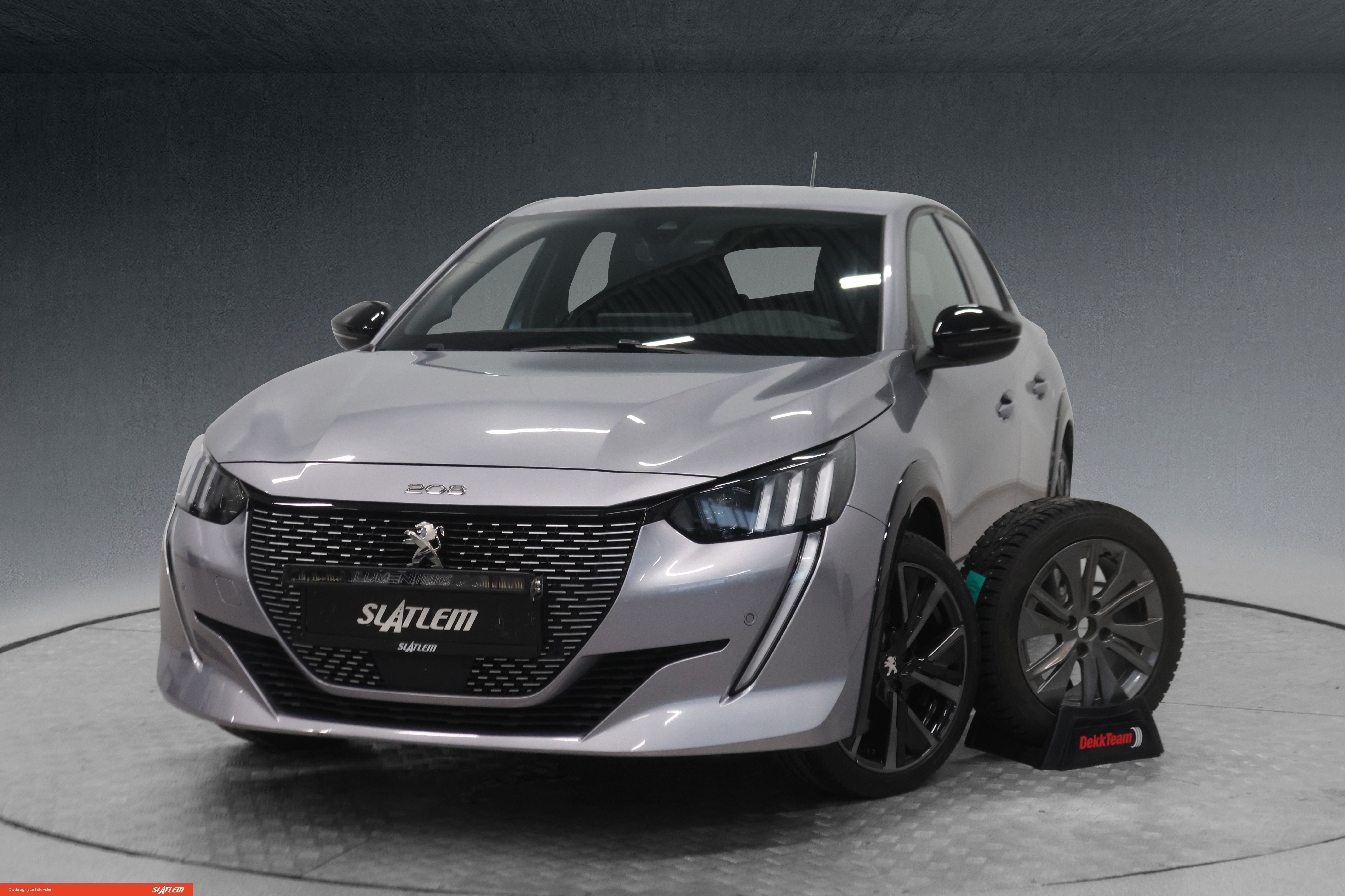 Peugeot e-208
