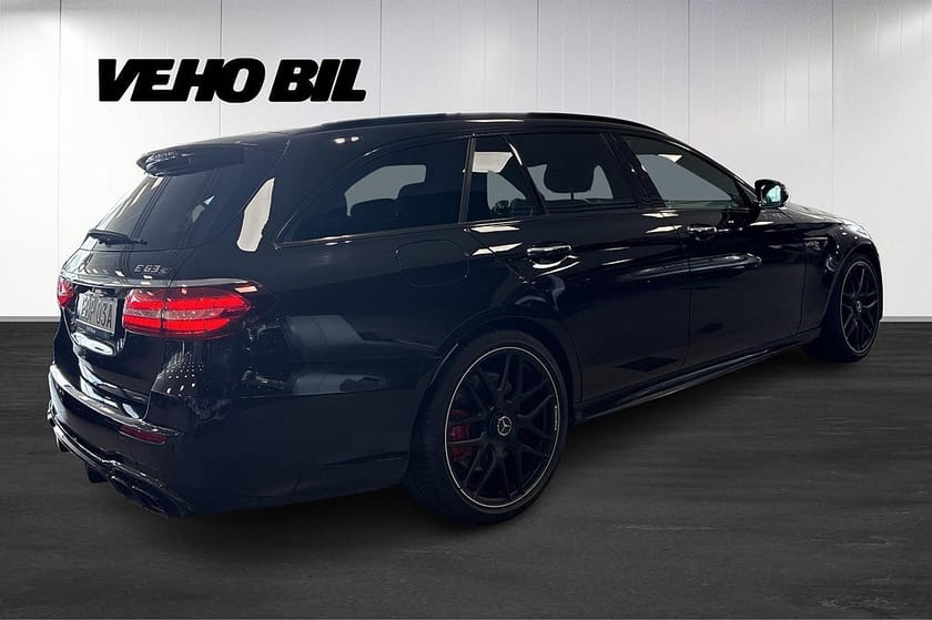 Bild 3 av Mercedes-Benz AMG E 63 S T 4MATIC+ AMG, Premium Plus, Burmester, Drag