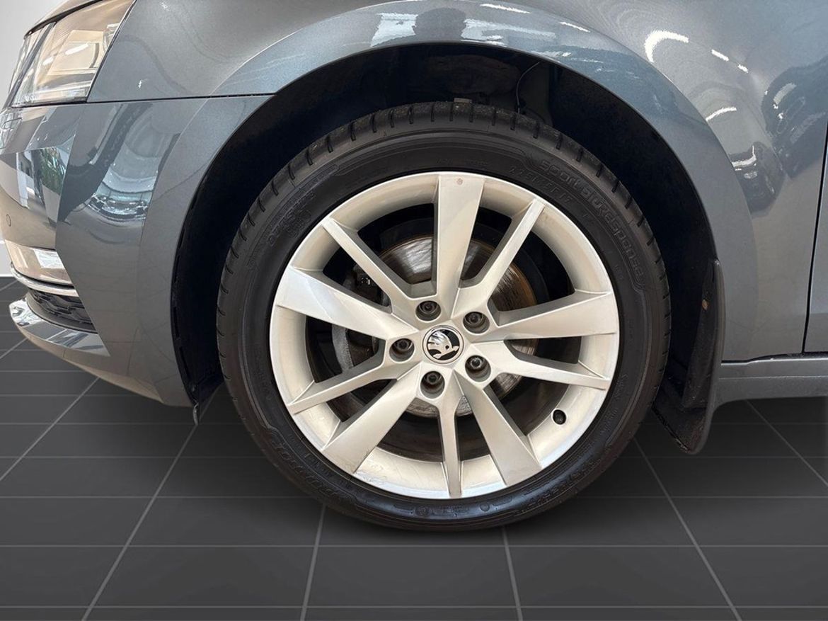 Škoda Škoda Octavia Kombi — bild 9