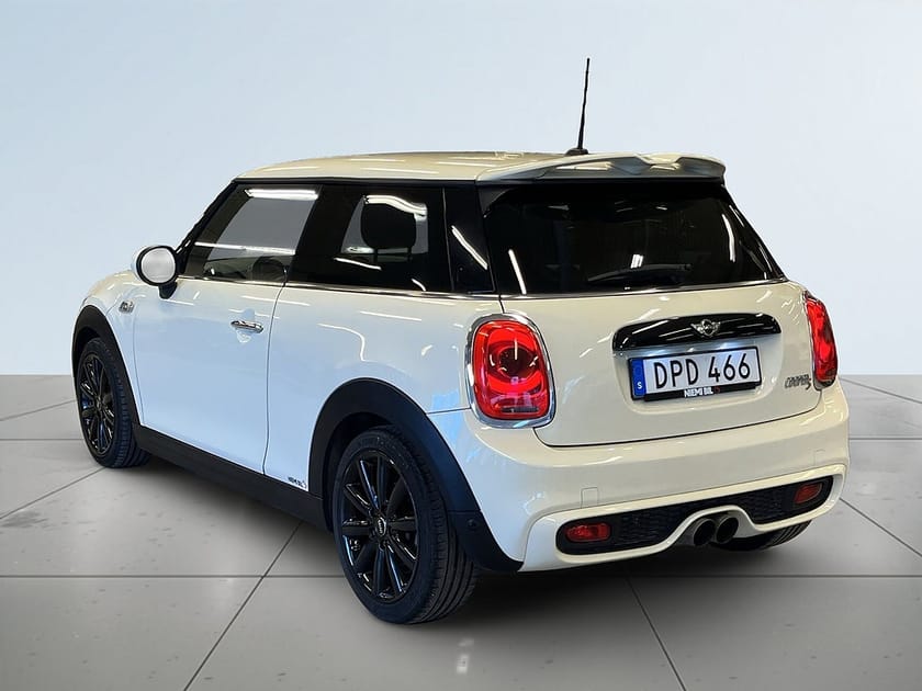 Bild 5 av MINI Cooper S S/MoK/S&V-Däck/P-Sens/Halv-Skinn/Kamkedja/Keyless