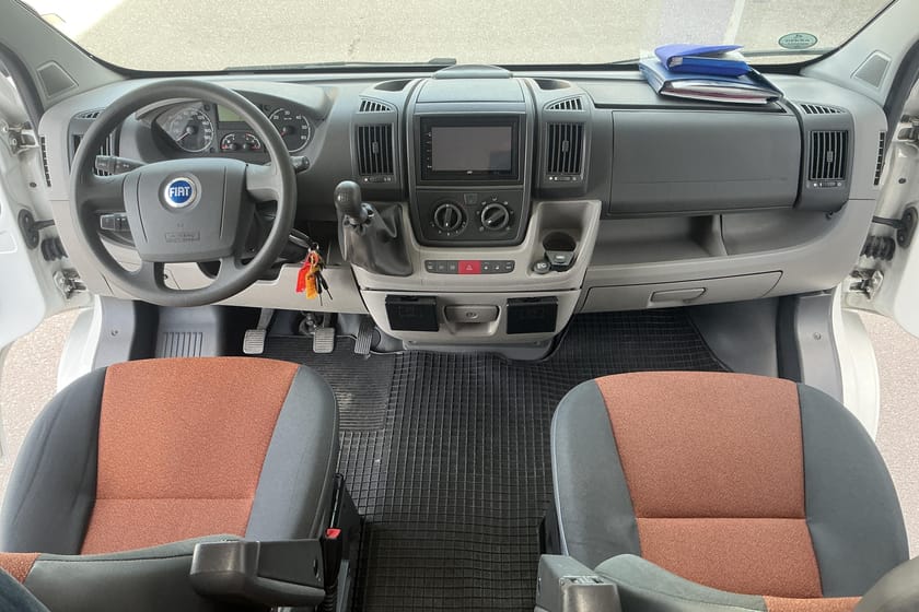 Bild 5 av Adria Mobil Campervan Fiat A 660 DP Husbil