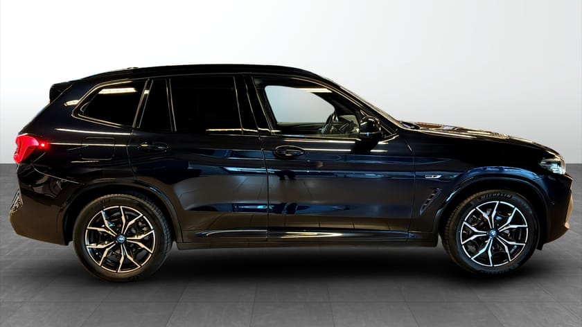 Bild 4 av BMW X3 xDrive30e | M-Sport | Högglans Shadow Line | Drag | Backkamera| Helläder