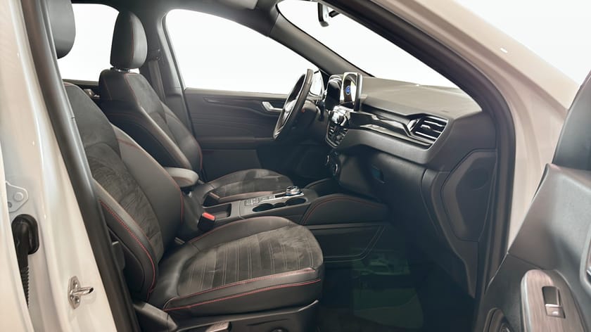 Bild 3 av Ford Kuga Plug-In Hybrid ST-Line X 225 hk 2.5l