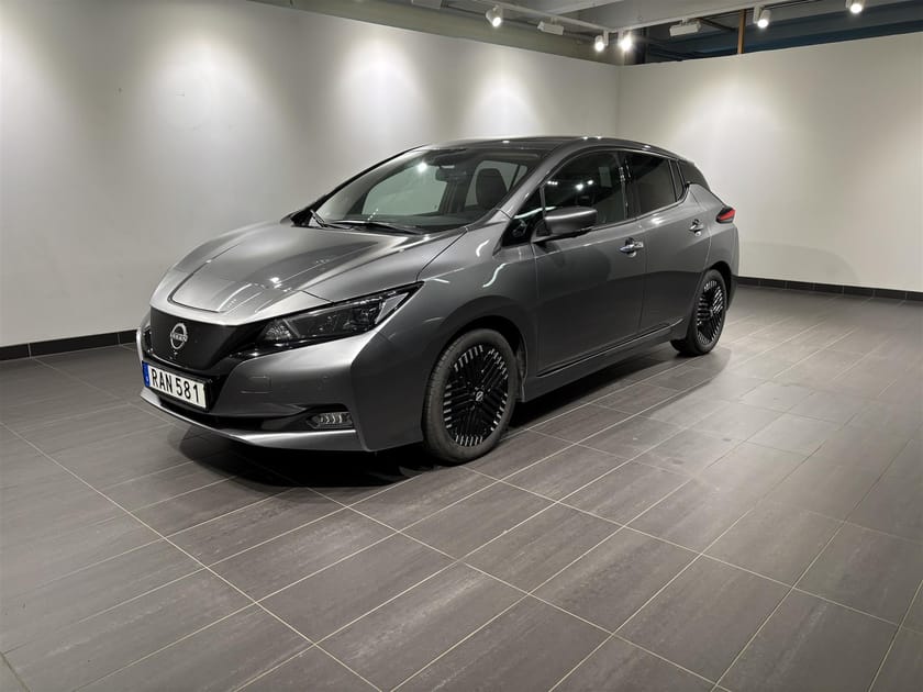 Bild 1 av Nissan Leaf N-Connecta 39 kWh 360° LED