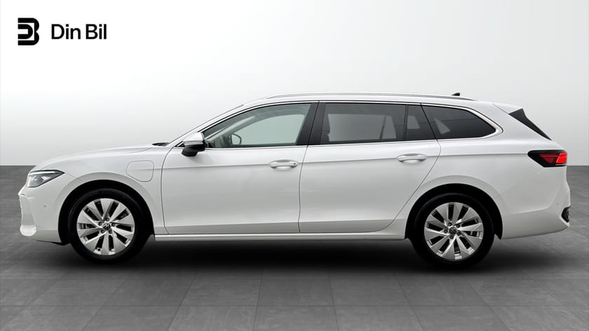 Bild 2 av Volkswagen Passat Variant eHybrid 1.5 TSI 204HK DSG / DRAG