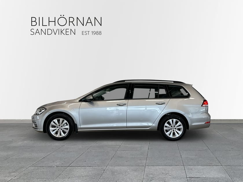 Bild 3 av Volkswagen Golf Sportscombi Dragkrok Vinterhjul