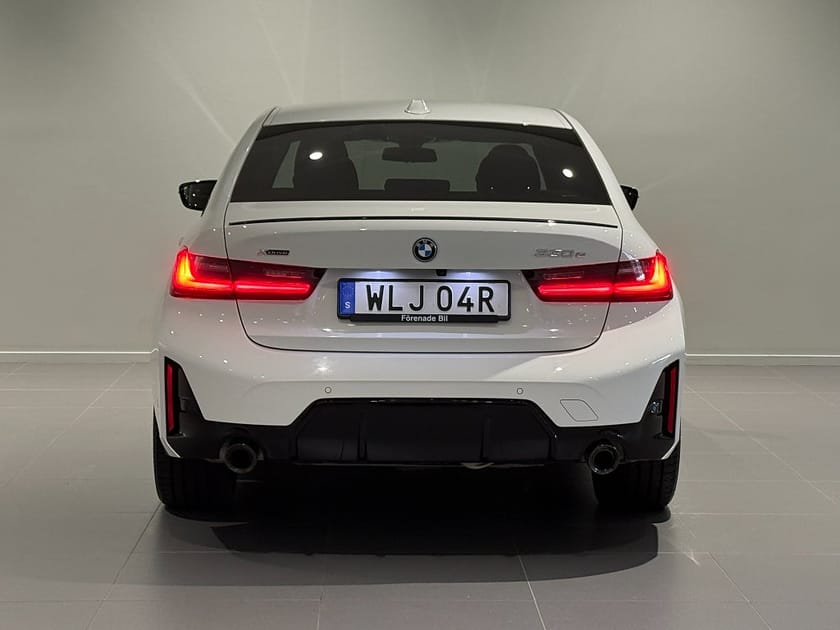 Bild 4 av BMW 330e xDrive Sedan M Sport Pro Drag AdptFartH H/K Comfort 19"