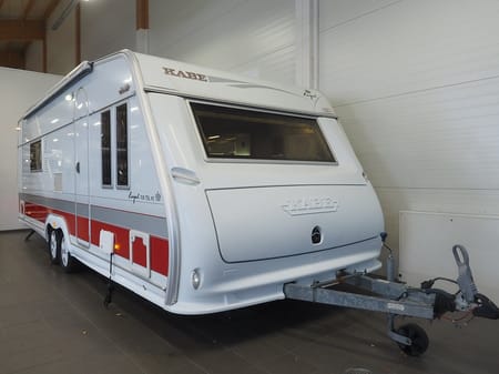 Kabe Trailer Royal 720 TDL KS Markis Slätplåt Långbäddar Tv Bänk