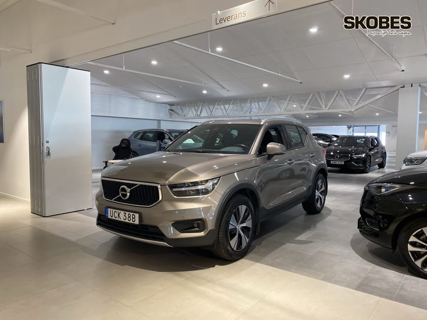 Bild 3 av Volvo XC40 T3 FWD aut Momentum Advanced