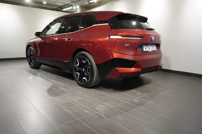 Bild 5 av BMW iX xDrive50 Sport Exclusive B W Sky Lounge Soft Close Laser DAP Drag BSI