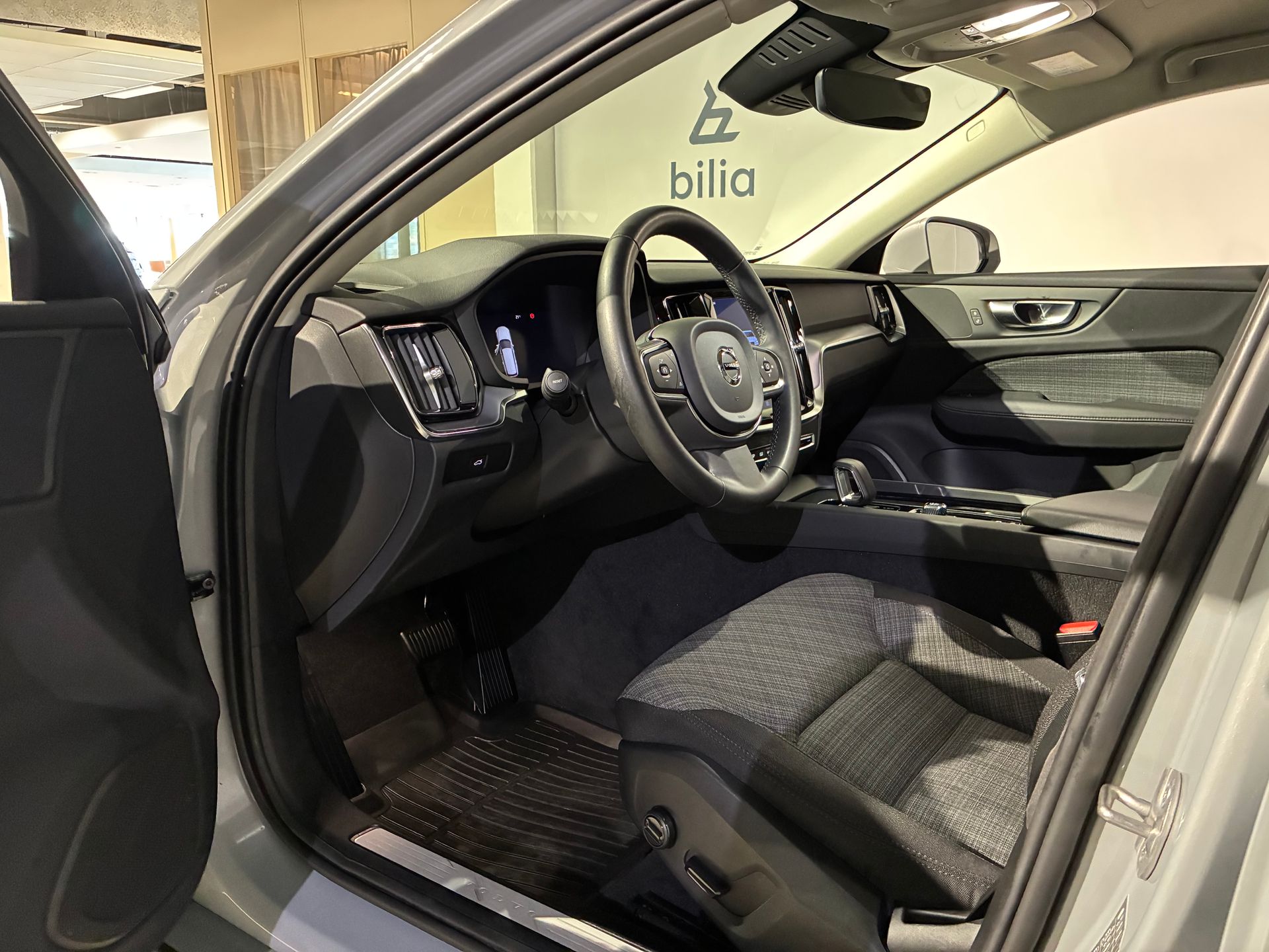 Volvo V60 B4 Diesel Core 2024, bild 6/10