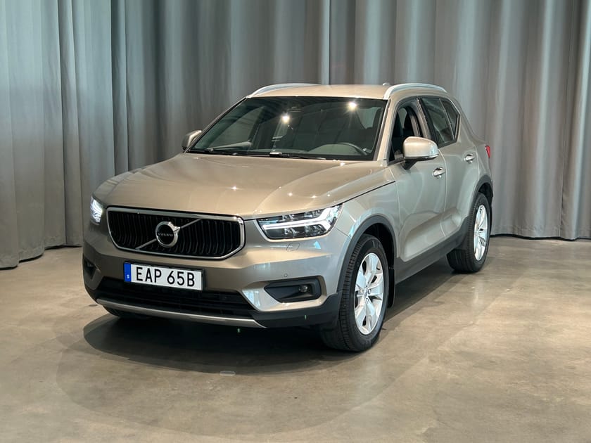 Bild 1 av Volvo XC40 B4 FWD Bensin Mom Adv Navi Pro Edt *DRAG/V-HJUL*