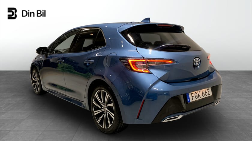 Bild 3 av Toyota Corolla Hybrid Style 2.0 e-CVT 184hk B-Kamera LED