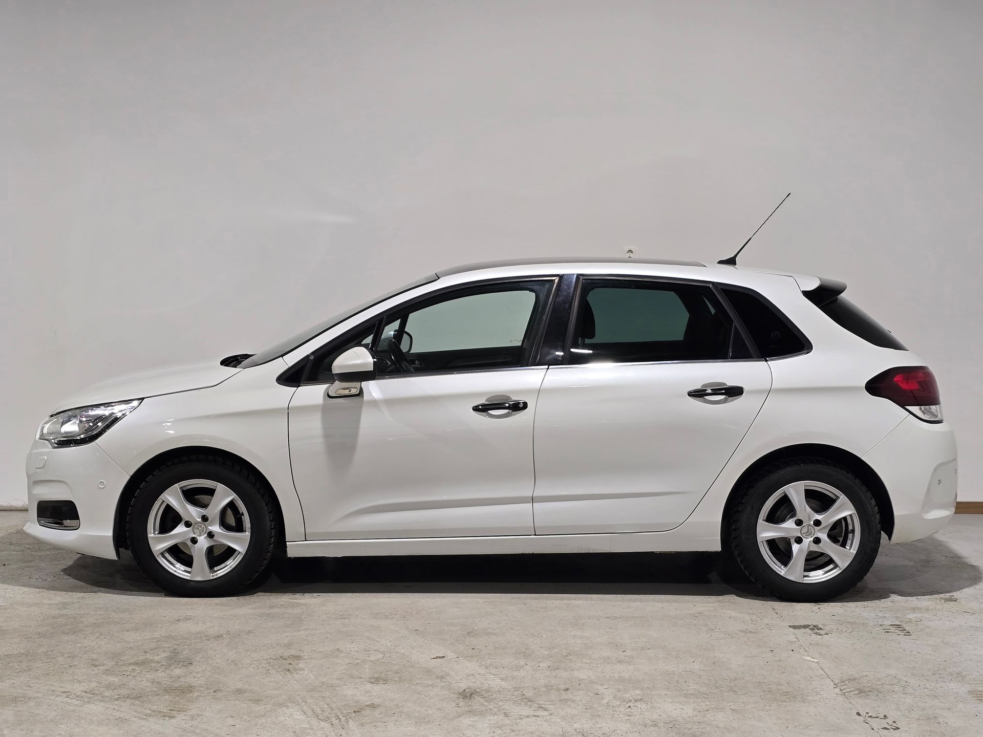 Citroen C4 1.6 BlueHDi 2015, kuva 3/10