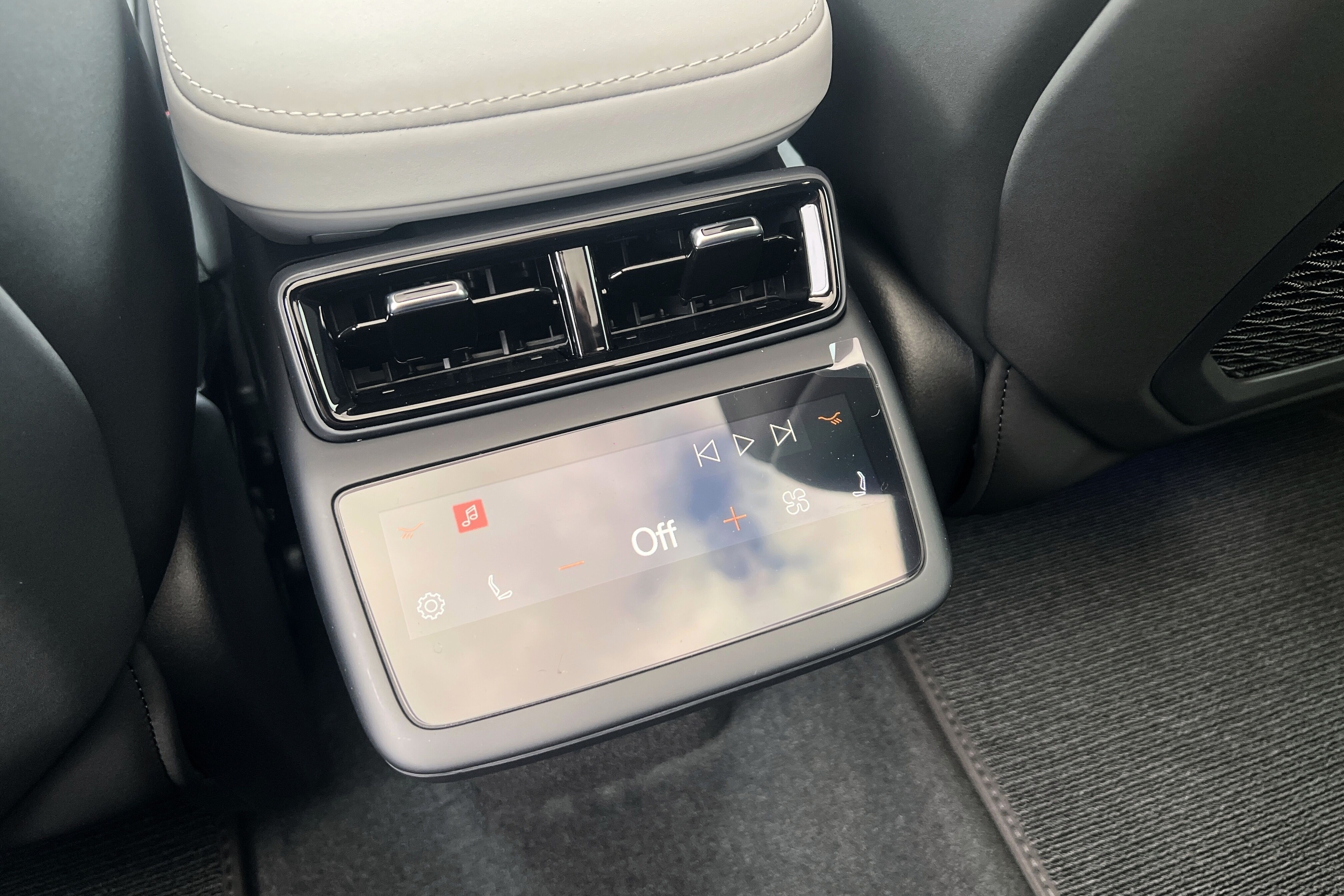 Polestar 4 Long Range Dual motor bilde 13