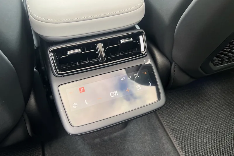 Polestar 4 Long Range Dual motor bilde 13