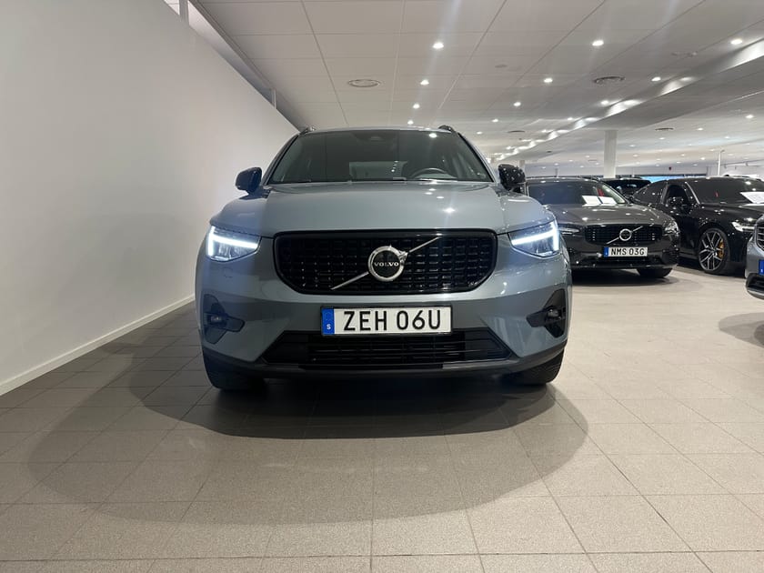 Bild 2 av Volvo XC40 Recharge T5 Plus Dark/ Parkeringskamera bak/ Navigation