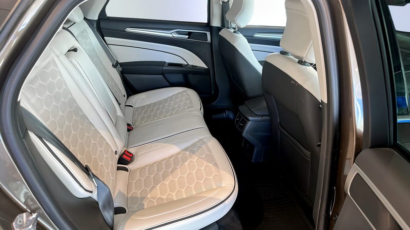 Bild 5 av Ford Mondeo Hybrid Vignale 187hk, Aut