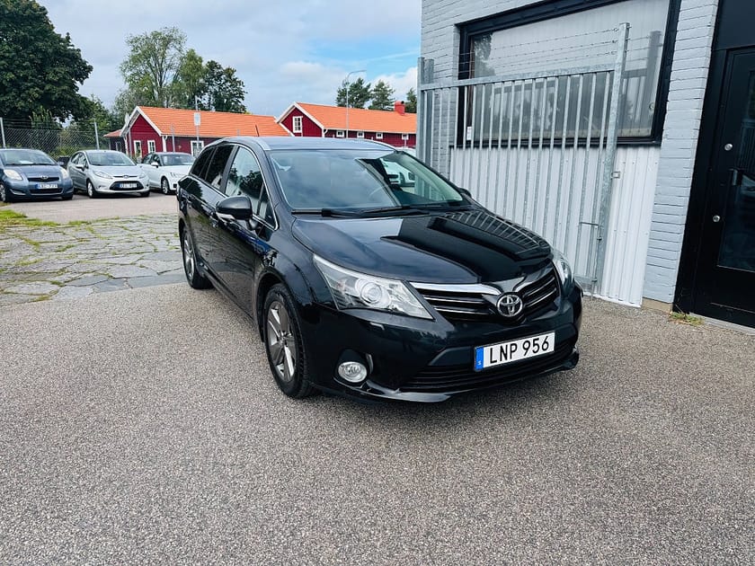 Bild 1 av Toyota Avensis Kombi 1.8 147HK EDITION 50 / DRAG / BACKKAMERA