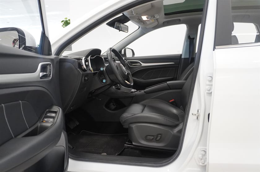 Bild 2 av MG ZS EV Luxury 45kWh Dover White