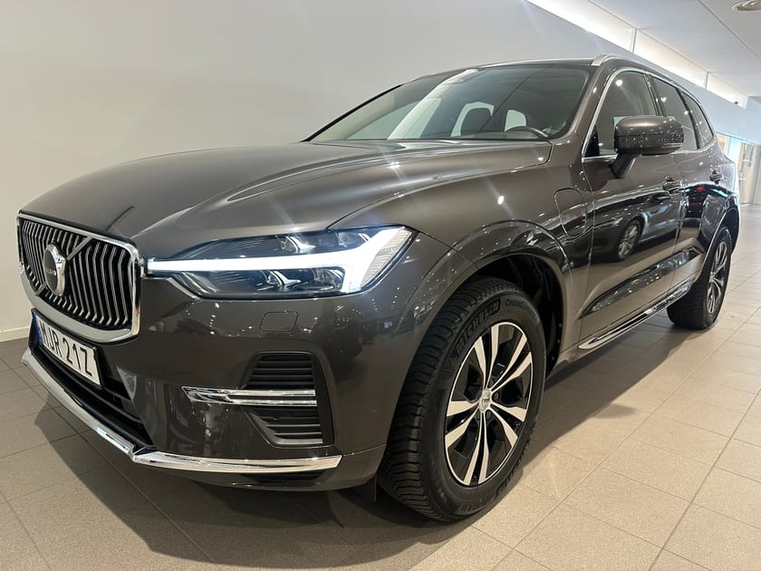 Bild 1 av Volvo XC60 Recharge T6 Core Bright / Panoramatak / Backkamera / Navigation