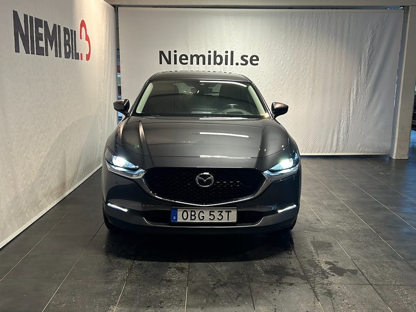 Bild 2 av Mazda CX-30 2.0 M Hybrid AWD Cosmo 360/Drag/Skinn/MoK