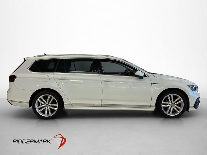 Bild 4 av Volkswagen Passat Sportscombi 2.0 TDI 4M R-Line Drag Kamera Cockpit MOMS