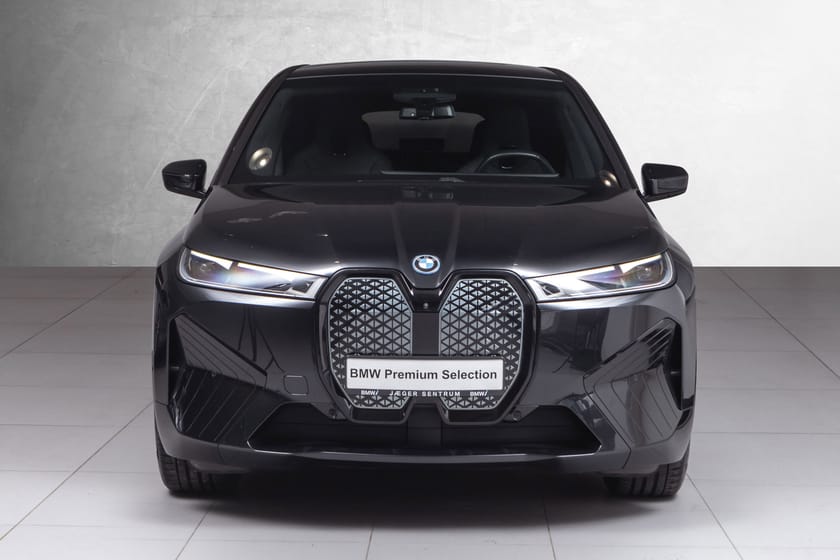 Bilde 4 av BMW iX xDrive40 FullyCharge-Sportspakke-Krok-Glasstak