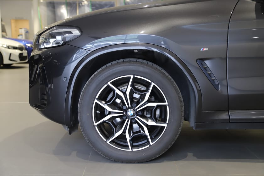 Bild 2 av BMW X3 xDrive20i - M Sport / Drag / Rattvärme / Värmare