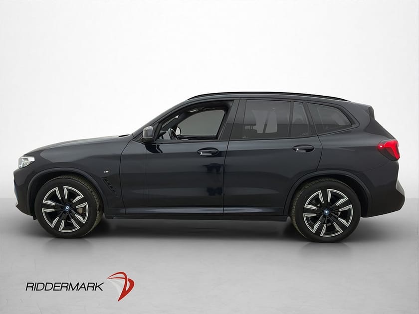 Bild 5 av BMW iX3 Charged 286hk M Sport Pano MOMS Kamera Skinn CarPlay