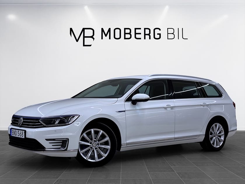 Bild 1 av Volkswagen Passat Variant GTE SC 218hk Alcantara P-värmare fjärr