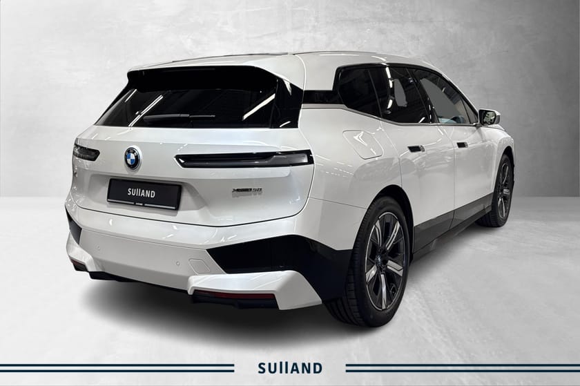Bilde 4 av BMW iX xDrive50 /Fully Charged/El.krok/Sportspakke/Norsk bil