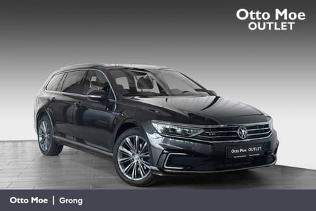 Volkswagen Passat Variant GTE | LAV KM | KROK | MATRIX | PANO | ACC | KAMERA