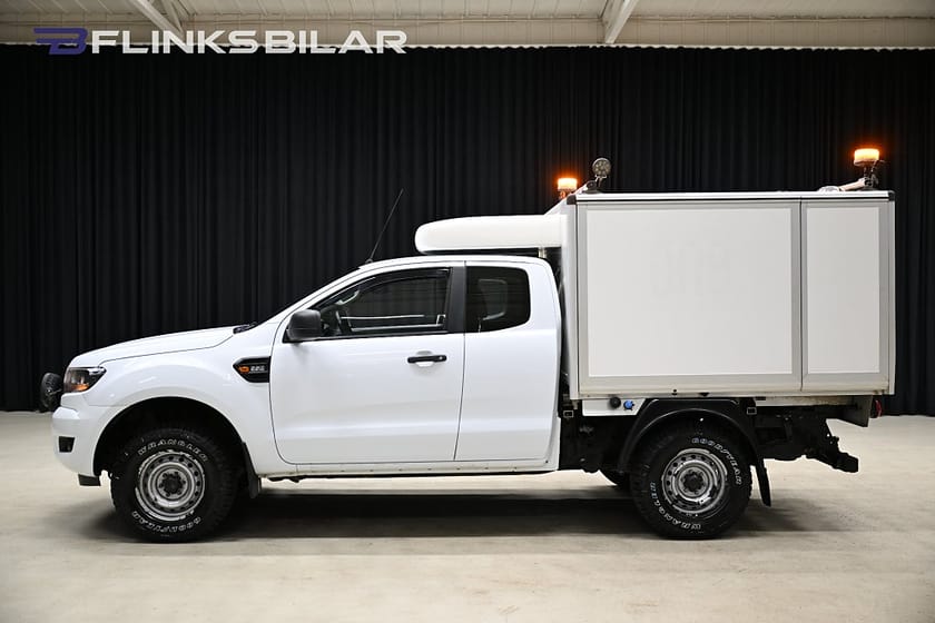 Bild 2 av Ford Ranger SuperCab 160HK Servicebil|Kåpa|Inredd|Drag|Värmare|EnÄgare|Moms