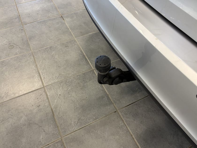 Bild 1 av Volvo V90 D4 AWD 190hk Momentum Advanced SE Aut/Drag