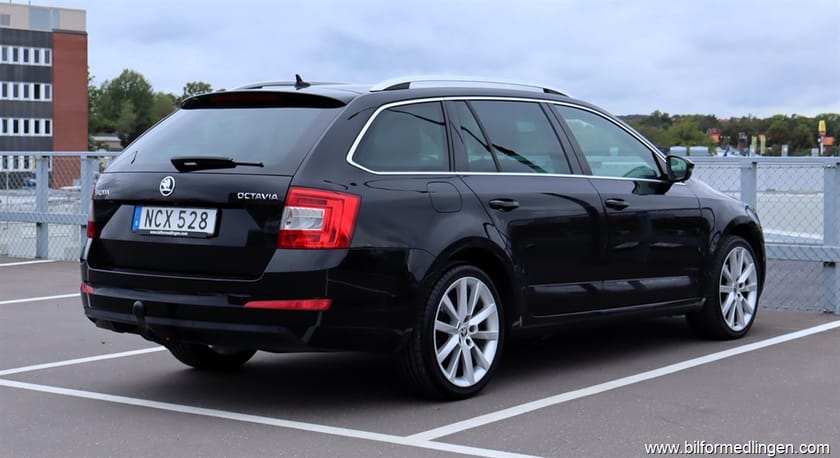 Bild 3 av Škoda Octavia Kombi Combi 2.0 TDI Aut S/V-hjul Nybytt kamrem