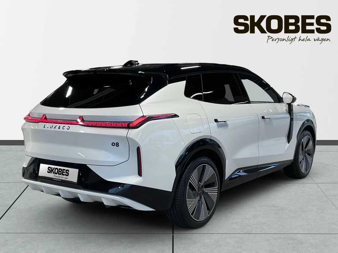 Lynk & Co 08 PHEV