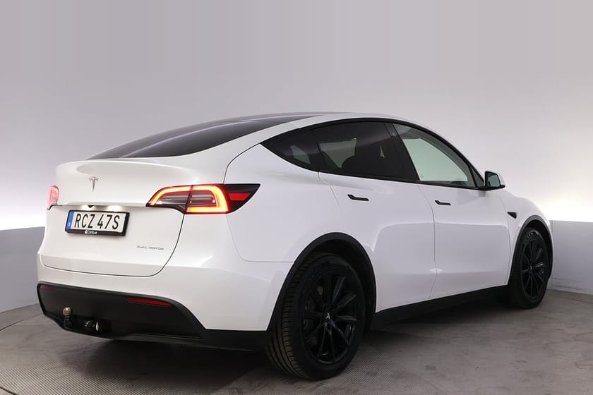 Bild 5 av Tesla Model Y Long Range AWD Autopilot Acc.Boost Pano Drag