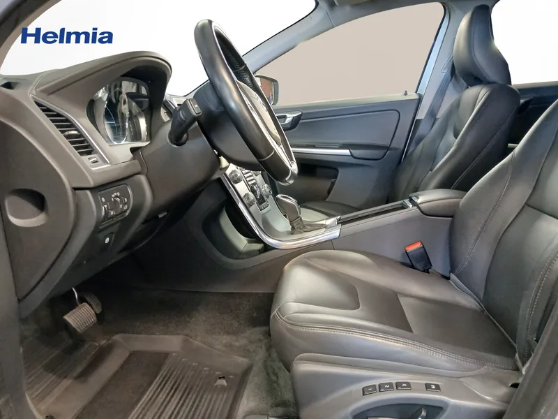 Bild 6 av 12 – Volvo XC60 D4 AWD Classic Summum