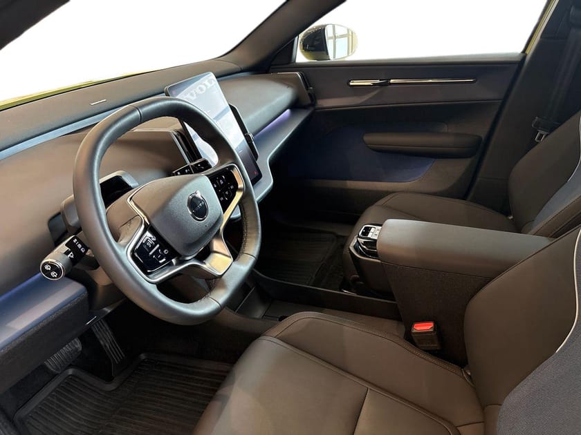 Bild 5 av Volvo EX30 Twin Motor Performance Plus 🟢, Tonade rutor, Harman/Kardon, Värmepump, Adaptiv farthållare