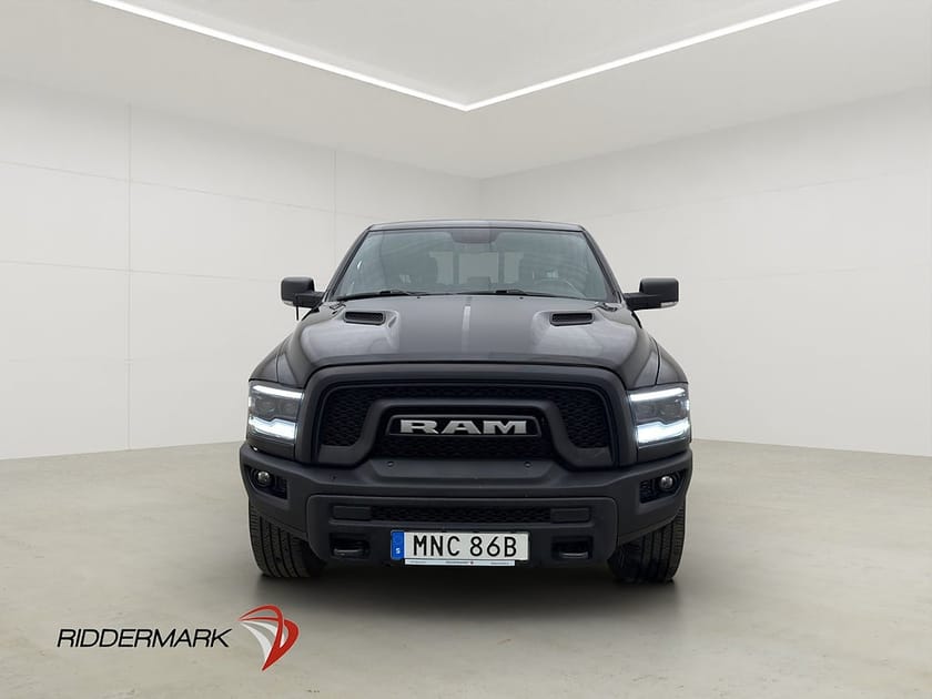 Bild 5 av RAM 1500 Crew Cab Dodge Classic Night V8 4x4 Drag Takluck Alpine Moms