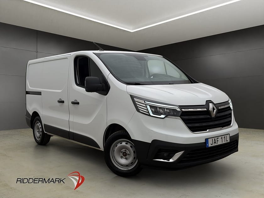 Bild 1 av Renault Trafic Skåpbil 2.0dCi 130hk PDC A/C 3-Sit LED Bluetooth MOMS