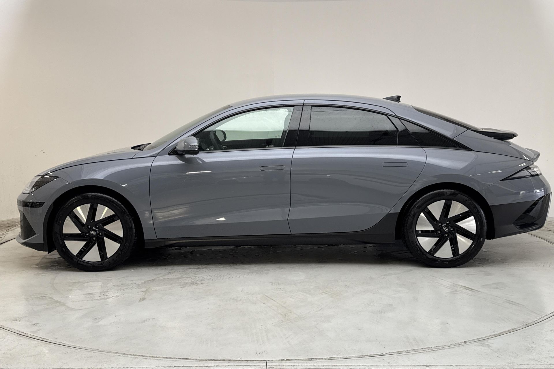 Hyundai Ioniq 6 77.4 kWh AWD 2023, bild 2/10